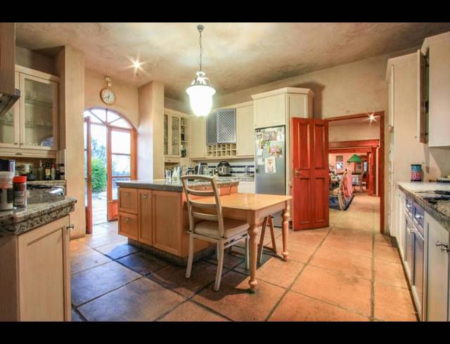 4 BEDROOM HOUSE FOR SALE IN BEAULIEU